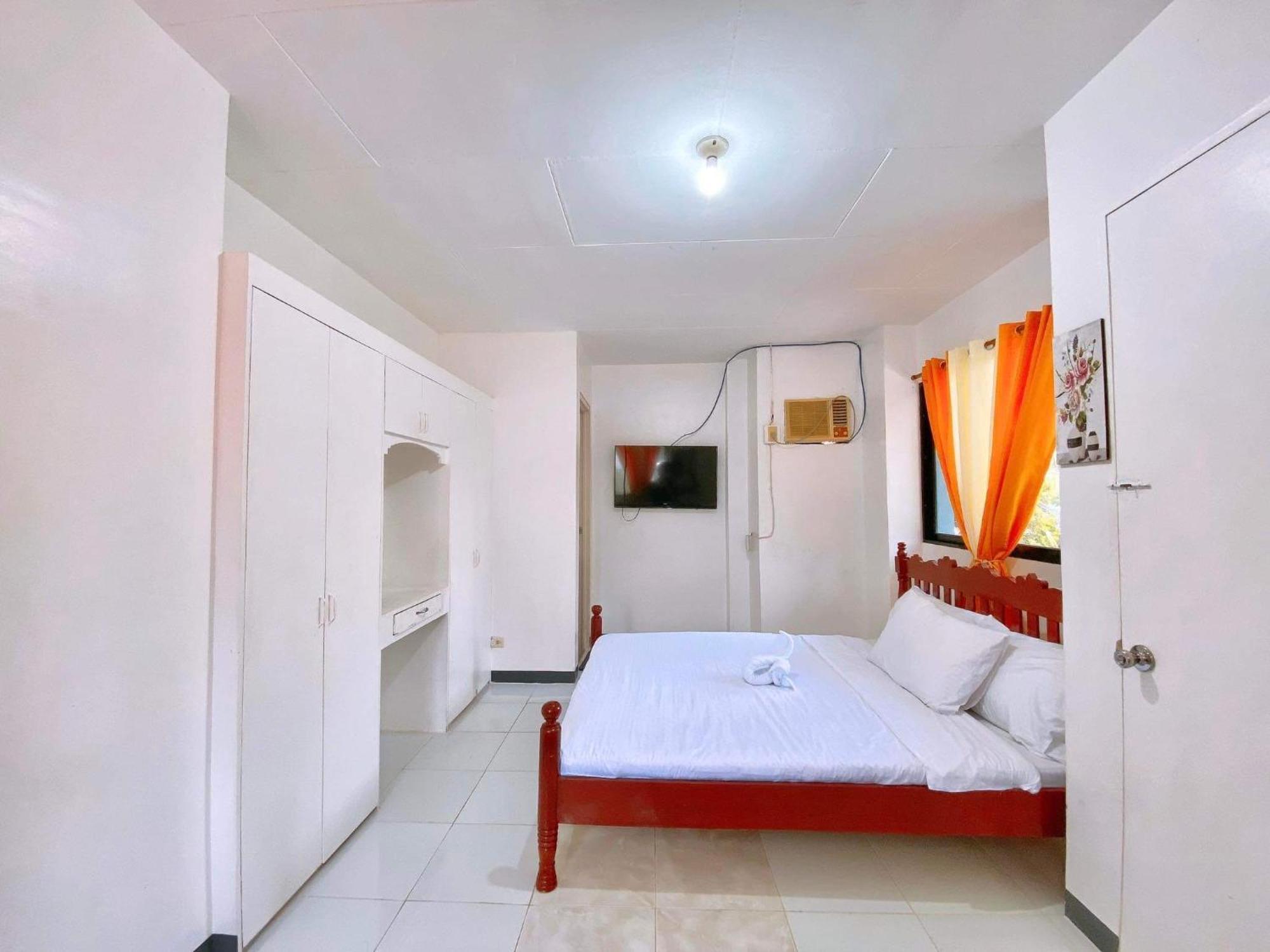 Luna Oslob Travellers Inn Dış mekan fotoğraf