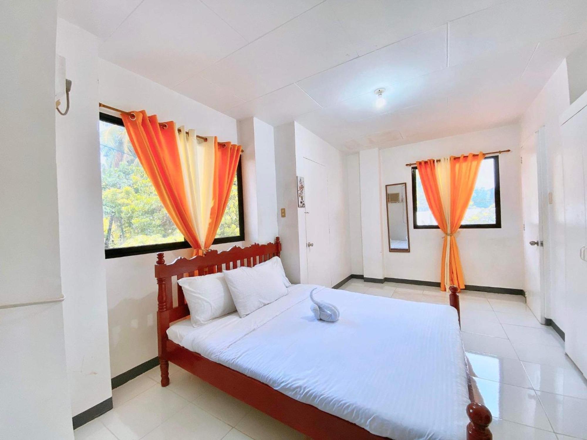 Luna Oslob Travellers Inn Dış mekan fotoğraf